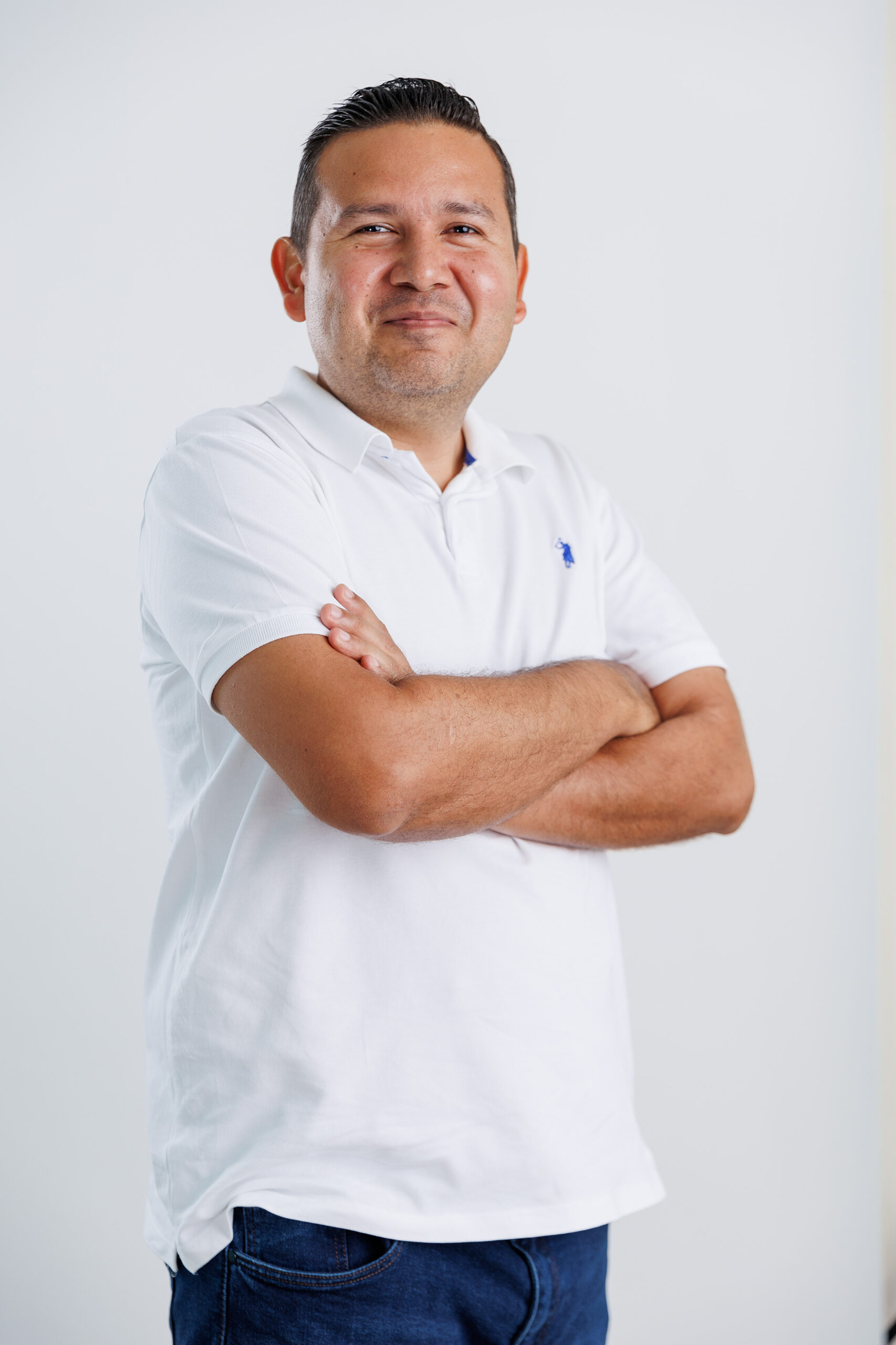 Máster. Roberto Gustavo Escobar Agüero